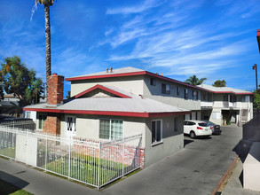 445 E 55th St in Long Beach, CA - Building Photo - Other