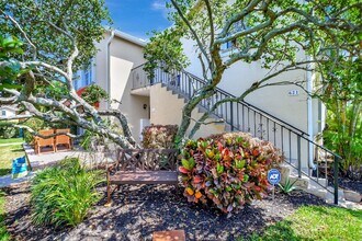 621 Waterside Dr in Hypoluxo, FL - Building Photo - Building Photo