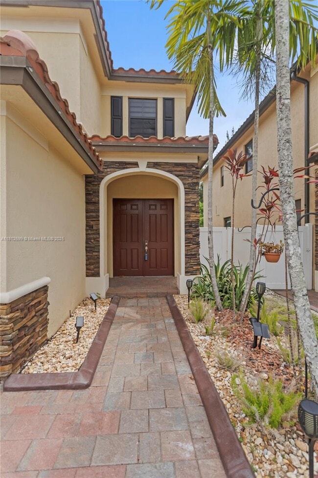 3502 W 86th Terrace in Hialeah, FL - Building Photo - Building Photo