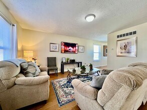 260 Overbrook Ct in Monroe, OH - Building Photo - Building Photo