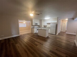 2472 Picnic St in Port Charlotte, FL - Building Photo - Building Photo