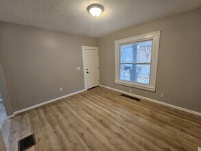 1914 W 58th St in Cleveland, OH - Building Photo - Building Photo