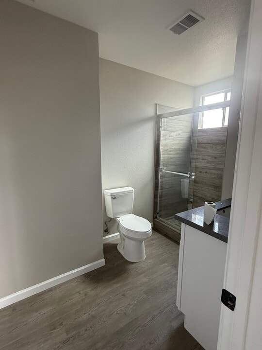 1216 W Avenue J12 in Lancaster, CA - Building Photo