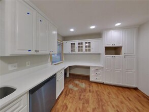 6928 45th Pl N in Minneapolis, MN - Building Photo - Building Photo