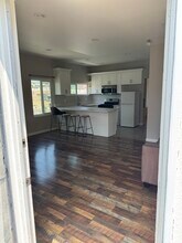318 S Chevy Chase Dr, Unit upstairs in Glendale, CA - Foto de edificio - Building Photo