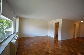 77 Monmouth St, Unit 1 in Brookline, MA - Building Photo - Building Photo