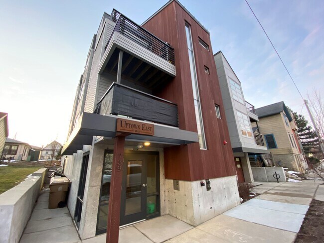 Uptown East Apartments - 739 Williamson St