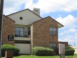 Rose Meadows Condos in Houston, TX - Building Photo - Building Photo