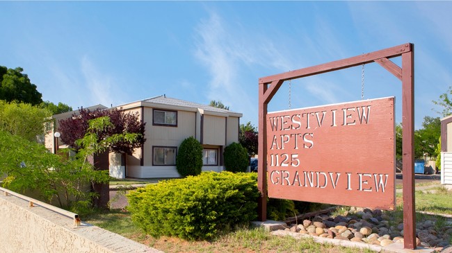 Westview Apartments in Page, AZ - Building Photo - Building Photo