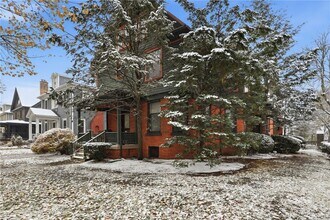 98 Barrington St in Rochester, NY - Building Photo - Building Photo