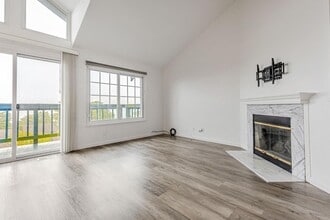 361 Michelle Ln in Daly City, CA - Building Photo - Building Photo