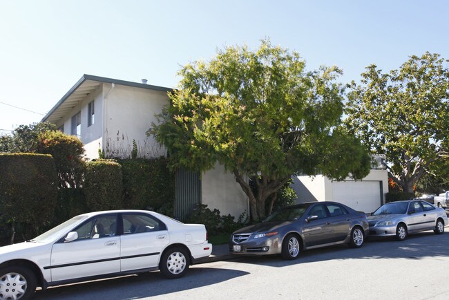 452 Studio Cir in San Mateo, CA - Foto de edificio - Building Photo
