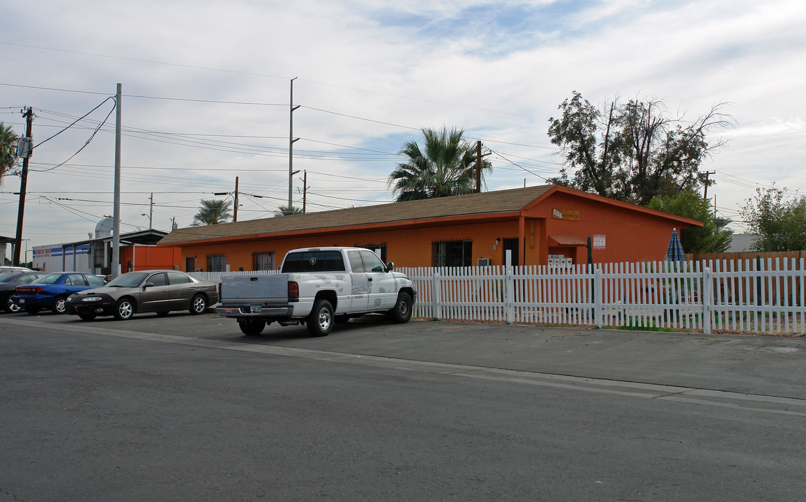 6833 N 59th Dr in Glendale, AZ - Building Photo