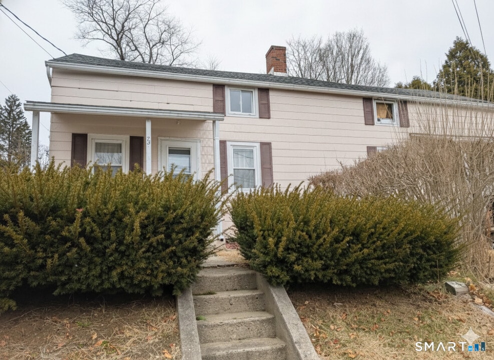 71 Bridge St in Canton, CT - Building Photo