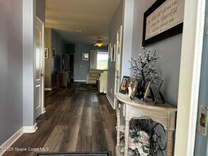 6148 Van Ness Dr in Melbourne, FL - Foto de edificio - Building Photo