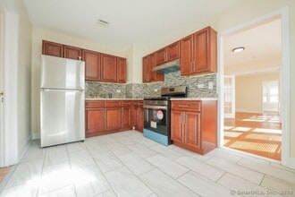 185 Alpine St in Bridgeport, CT - Building Photo - Building Photo