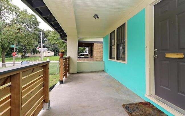 5842 Euclid Ave E in Kansas City, MO - Building Photo - Building Photo