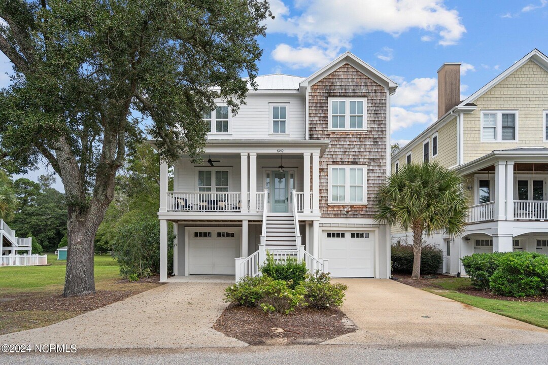 1919 Deep Creek Run in Wilmington, NC - Foto de edificio