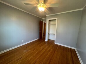 3323 Dean Dr in Louisville, KY - Building Photo - Building Photo