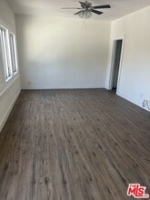 524 W Vernon Ave in Los Angeles, CA - Building Photo - Building Photo