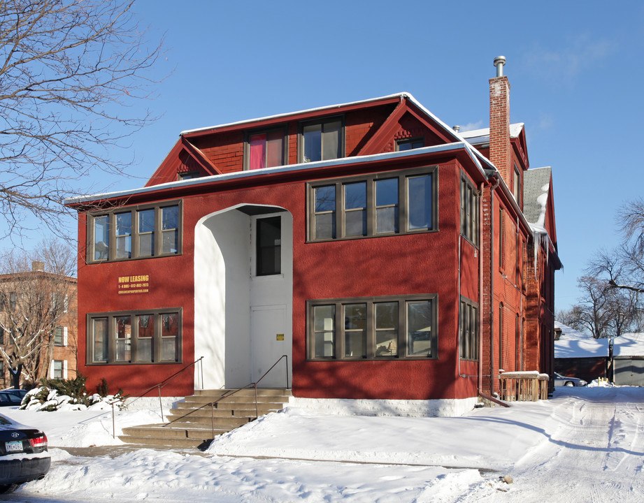 503 6th St SE in Minneapolis, MN - Building Photo