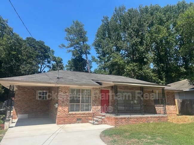 property at 3319 Lawrence Dr