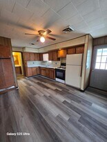 371 W 12th St in Peru, IN - Building Photo