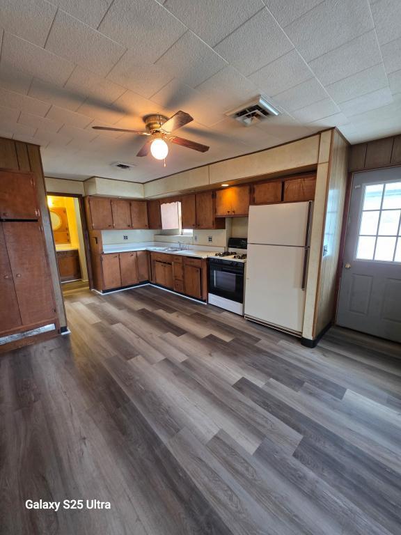 property at 371 W 12th St