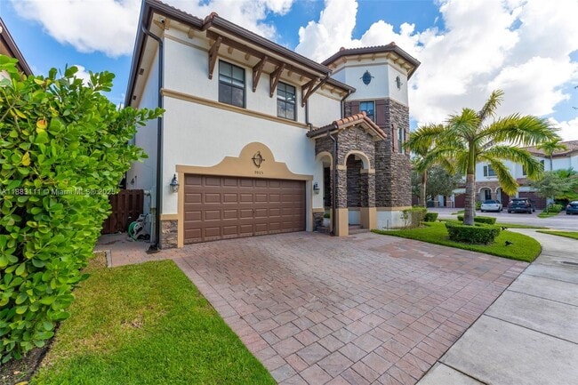 9805 NW 89th Terrace in Doral, FL - Building Photo - Building Photo