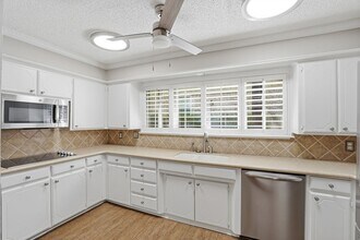 2203 Twin Elms Dr in Arlington, TX - Building Photo - Building Photo