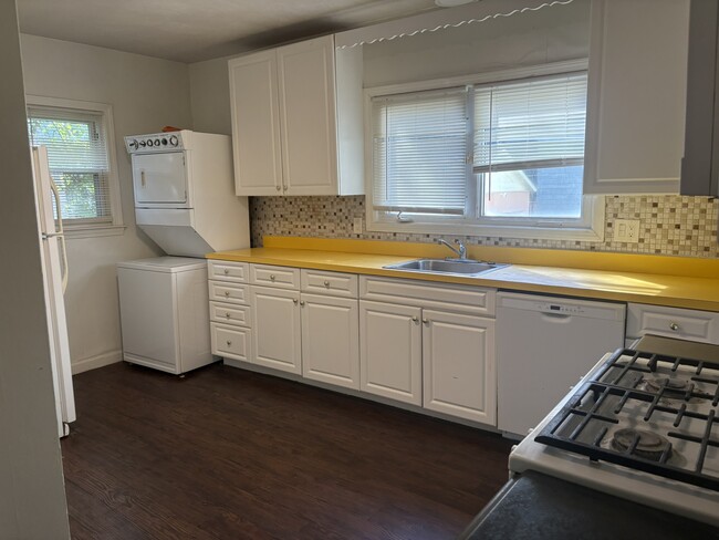 14 Callender St, Unit 1