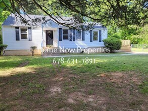2073 Flat Shoals Rd in Riverdale, GA - Building Photo - Building Photo