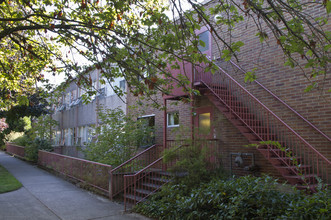 Weber, Elizabeth and Mary Neils Halls in Portland, OR - Building Photo - Building Photo