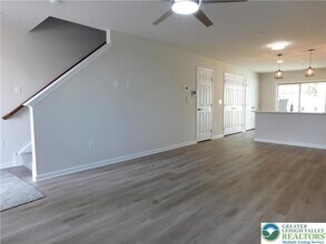 326 E Frankford St in Bethlehem, PA - Building Photo - Building Photo