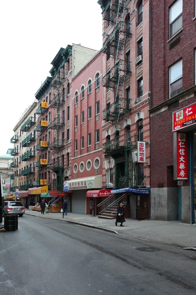 86 Elizabeth St in New York, NY - Building Photo - Building Photo