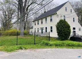 901 Baldwin Rd in Woodbridge, CT - Building Photo