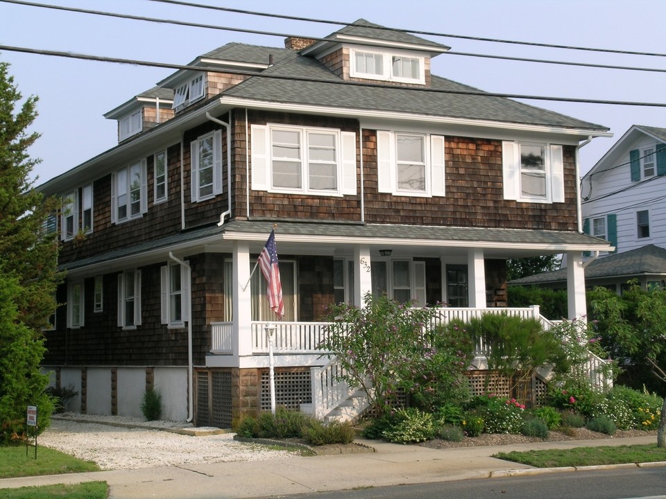 632 Main Ave in Bay Head, NJ - Building Photo