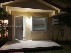 257 SW 78th Ave in Miami, FL - Building Photo