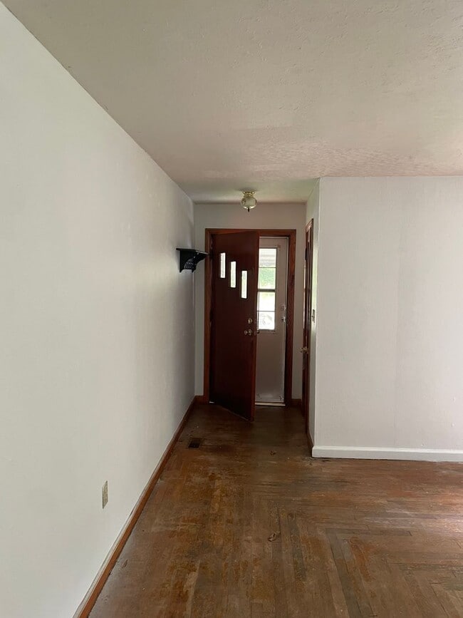 property at 1012 Aspen Rd