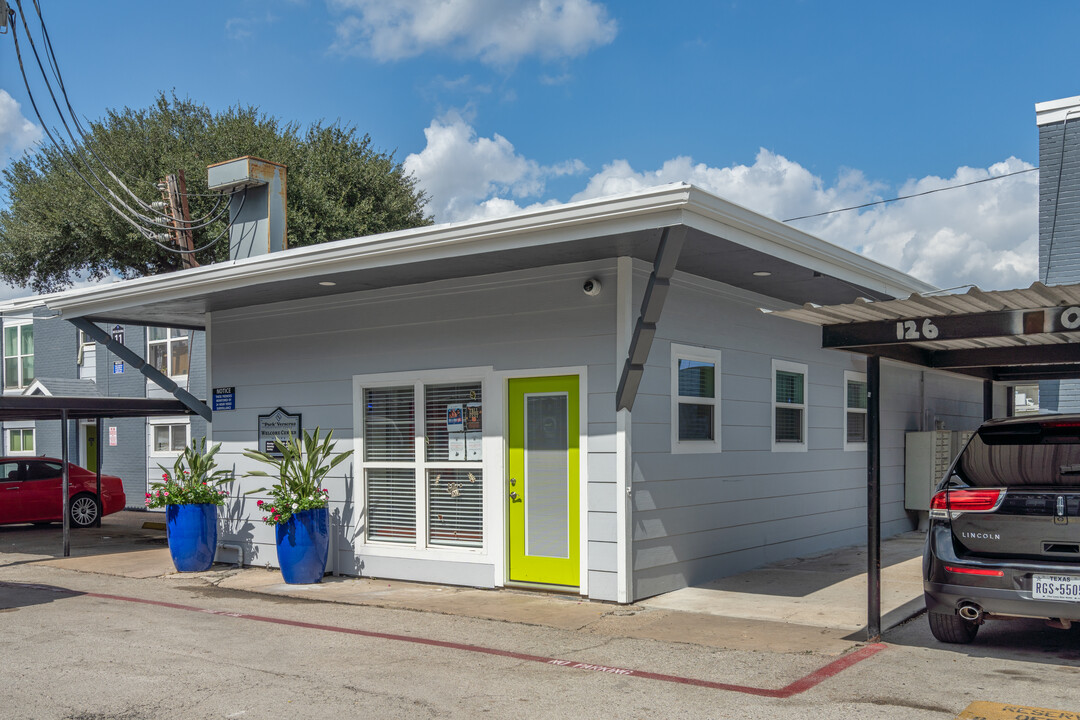 The Park at Veracruz in Houston, TX - Building Photo