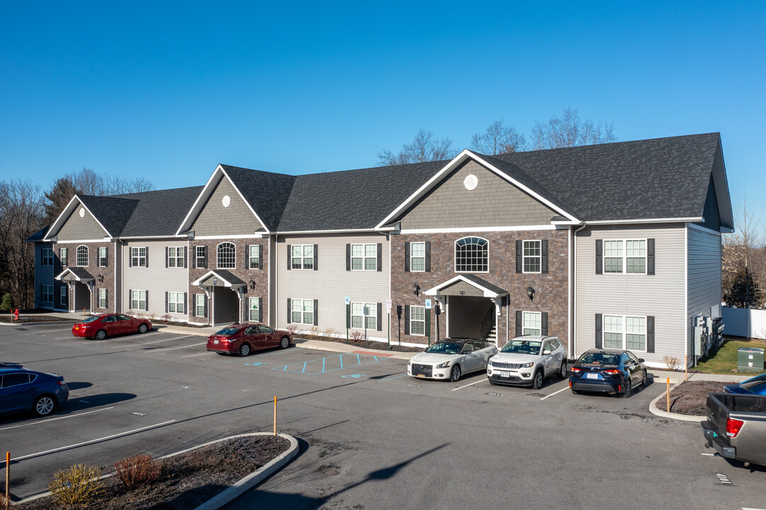 Olde Hopewell Commons in Wappingers Falls, NY - Building Photo