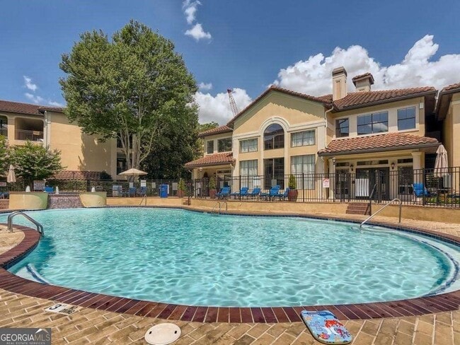 3777 Peachtree Rd NE, Unit 1324 in Atlanta, GA - Building Photo - Building Photo