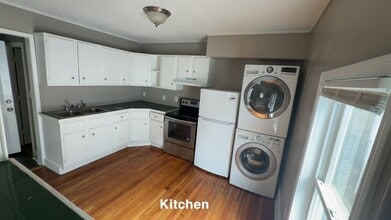 97 Fremont St in Lowell, MA - Building Photo - Building Photo