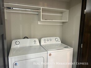 3 Bedroom 1.5 Bathroom Townhome in Sioux Falls, SD - Building Photo - Building Photo