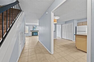 1859 Coronado Hills Dr in Austin, TX - Foto de edificio - Building Photo
