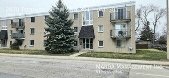 2870 Tecumseh Rd W in Windsor, ON - Building Photo