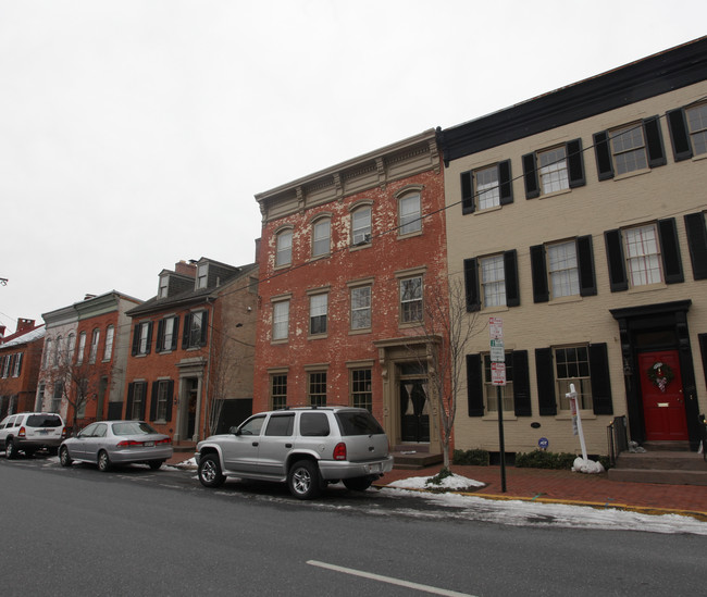 202 E Church St in Frederick, MD - Foto de edificio - Building Photo