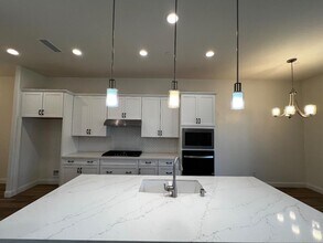 3072 19th Ave in Kingsburg, CA - Building Photo - Building Photo