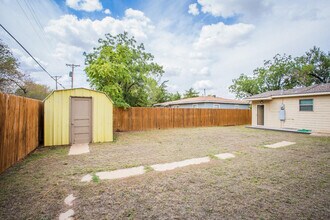 4407 35th St in Lubbock, TX - Building Photo - Building Photo