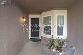 9429 Calle Del Lago in Santee, CA - Building Photo - Building Photo